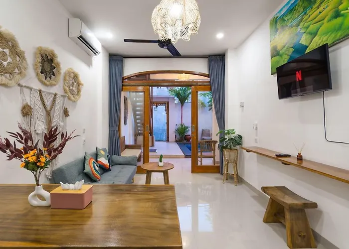 Prime Location - Agatha 3 Bedroom Private Pool Ferienhaus *