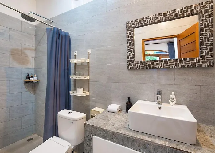 Prime Location - Agatha 3 Bedroom Private Pool Ferienhaus